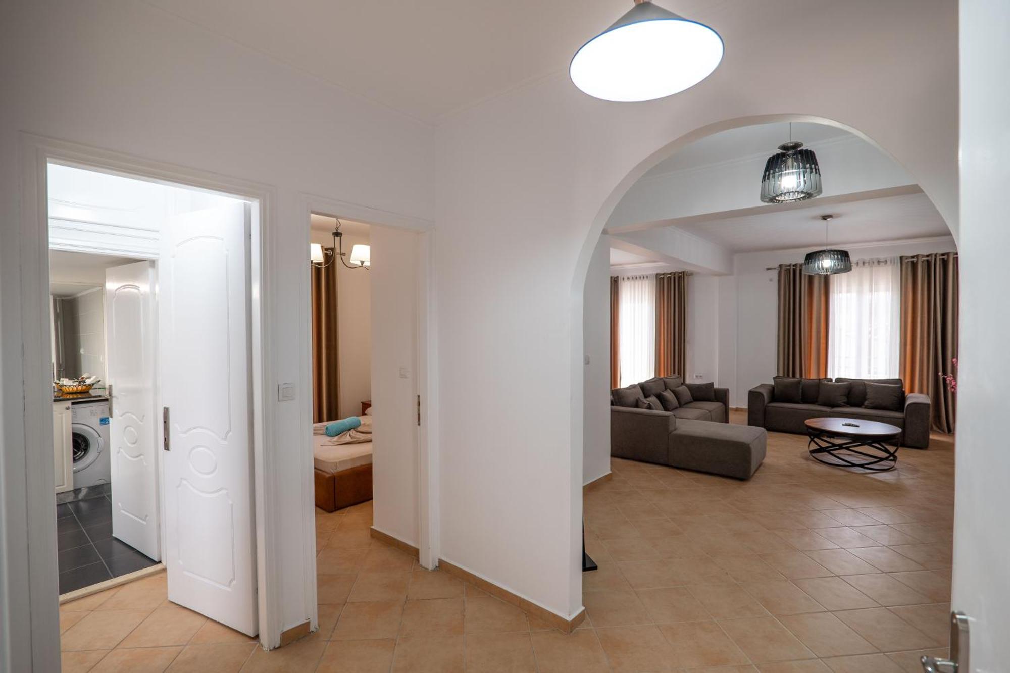Hoteleks Inn & Suites Sarande Exterior photo