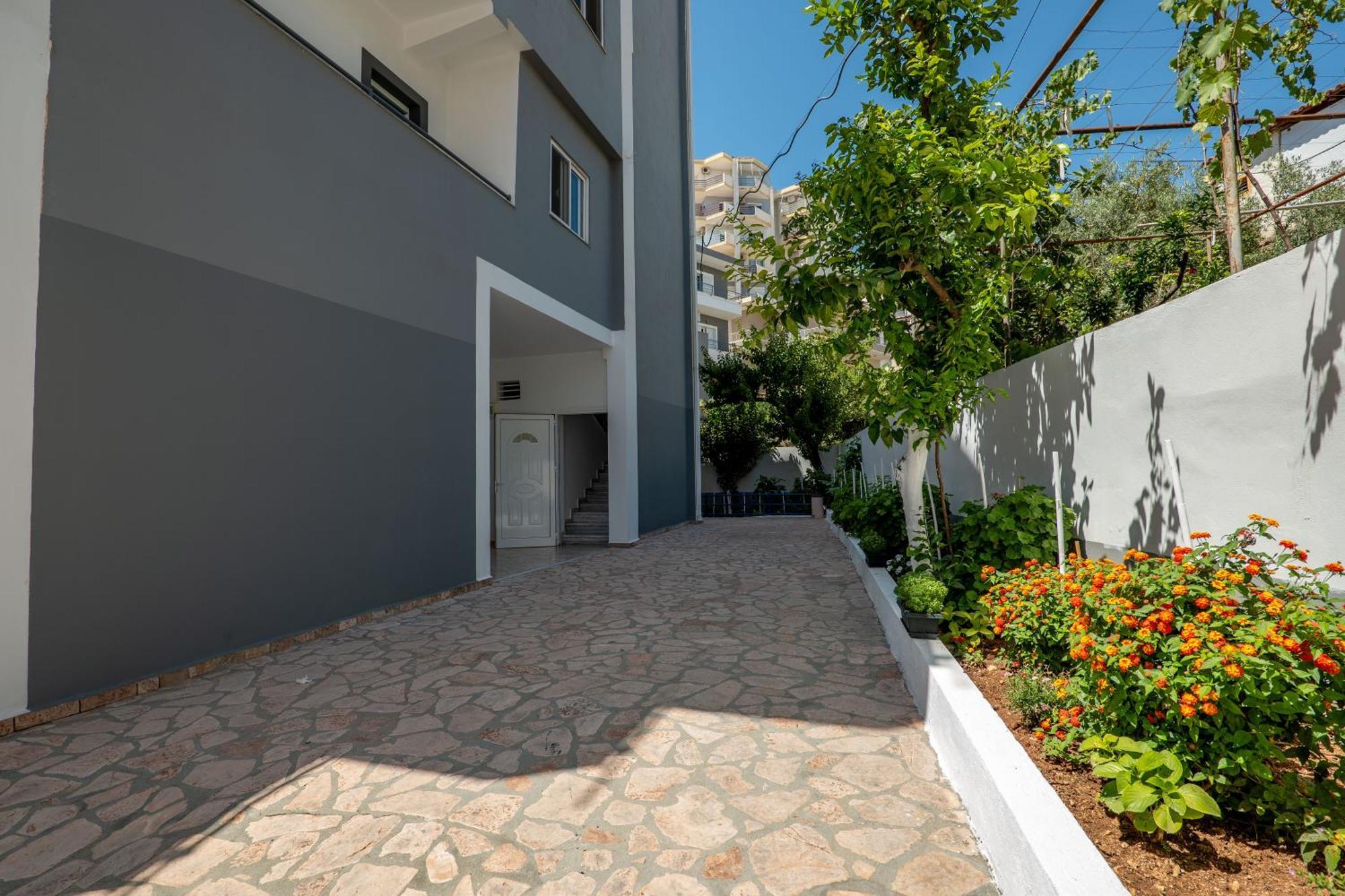 Hoteleks Inn & Suites Sarande Exterior photo